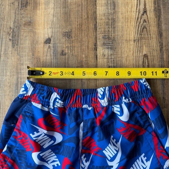 Nike Boys Sportswear Printed Woven Shorts Red/White/Blue Size Youth Medium - Picture 2 of 7